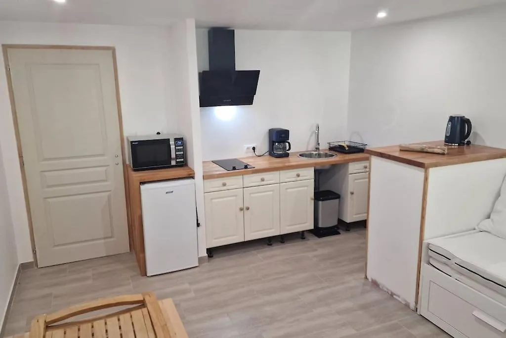 Апартаменты Ariege, Agreable T2 En Bord De Riviere Val-de-Sos